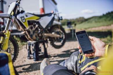 Pas motor- en vering instellingen aan met MyHusqvarna-app
