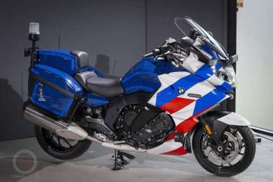 Koninklijke Marechaussee begint test BMW K1600 motoren
