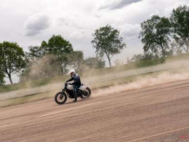 Testmotor: Royal Enfield Slide School