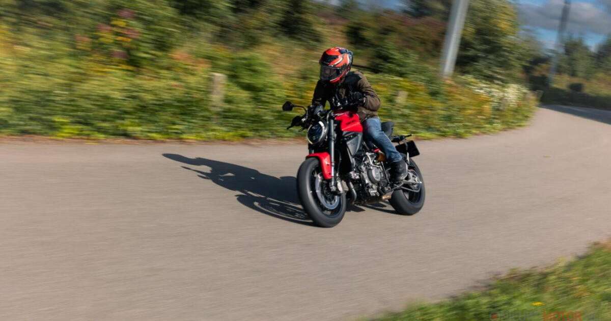 Testmotor: 2026 Ducati Monster V2