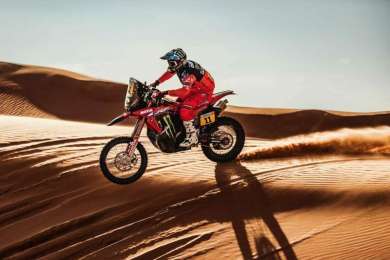 Dakar Rally 2022 Etappe 7 motorrijders: Cornejo wint, Sanders stopt, Van Beveren leidt