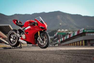 EICMA: 2018 Ducati Panigale V4 Superbike onthuld: 214 of 226 PK, 174 kilo