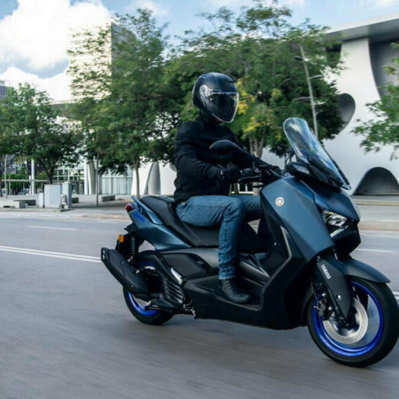 Nieuw: 2023 Yamaha XMAX 300 en Tech MAX motorscooters - Nieuwsmotor.nl