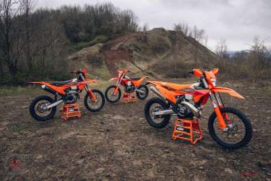 Nieuwe graphics voor 2027 KTM enduromotoren
