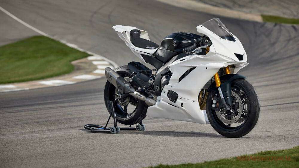 Nieuw: 2022 Yamaha R6 Race en R6 GYTR circuitmotoren - Nieuwsmotor.nl