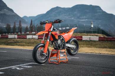 KTM presenteert 2027-update van de 450 SMR