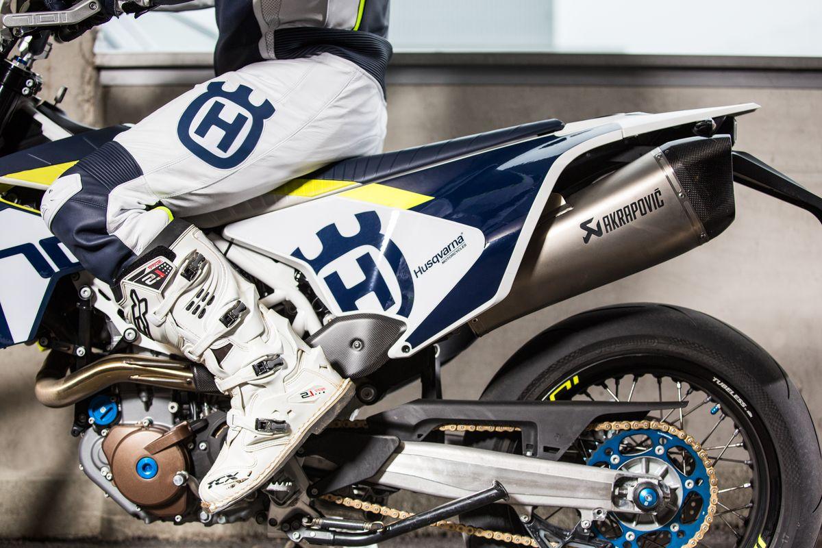 Husqvarna 701 Supermoto