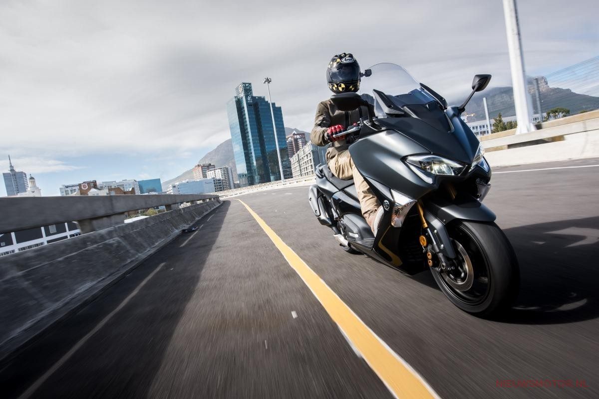 Yamaha TMAX motorscooter