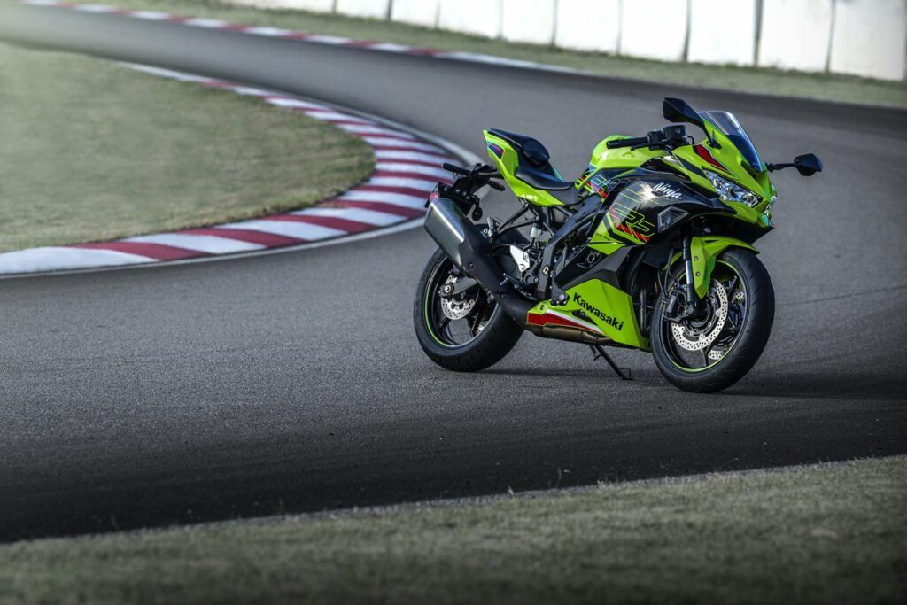 2024 Kawasaki Ninja ZX-4RR action