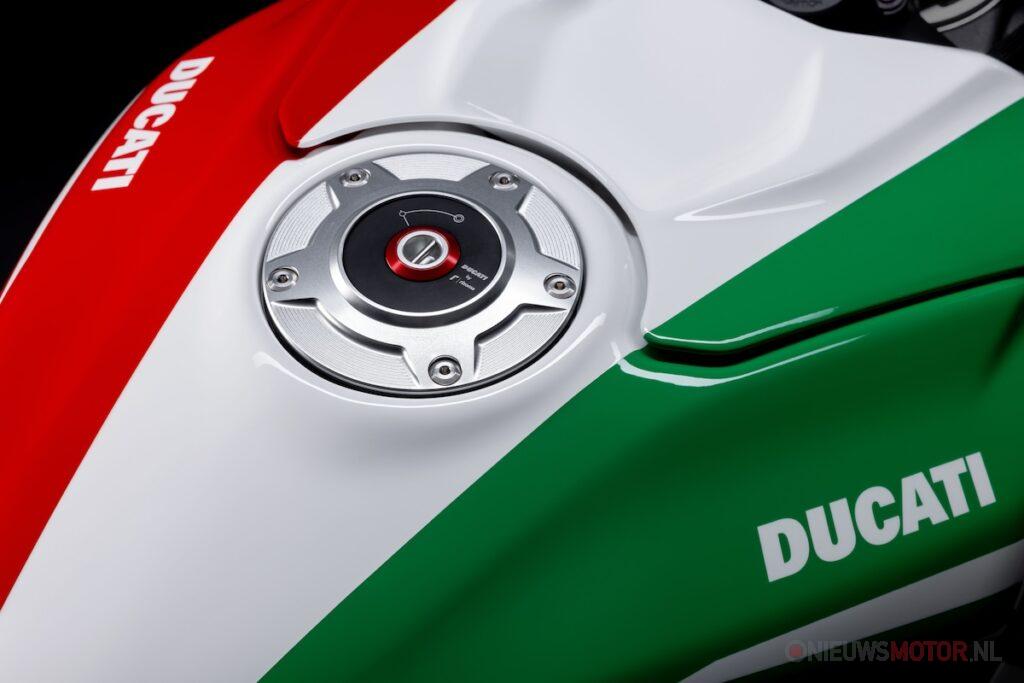 tank panigale v4 tricolore